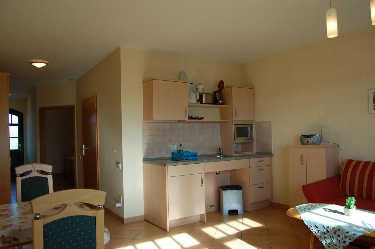 Heu-Ferienhof Altkamp Putbus Buitenkant foto